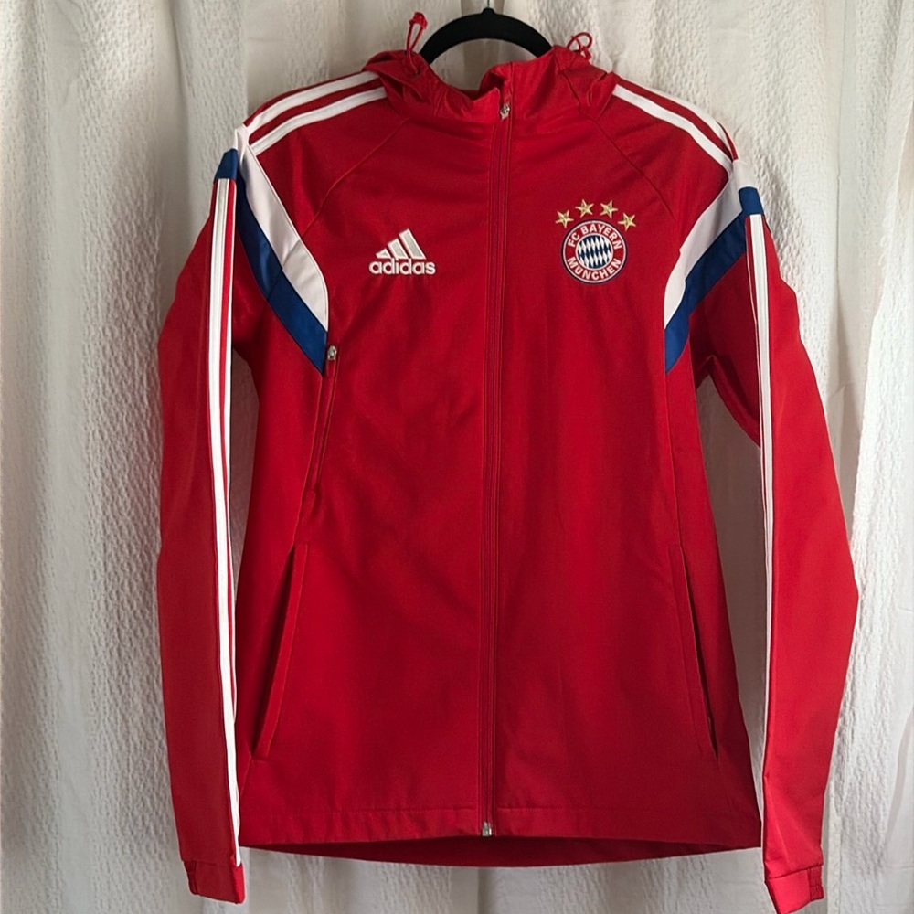 Bayern Munich 2014 - 2015 Home football Adidas jacket size Small NWOT